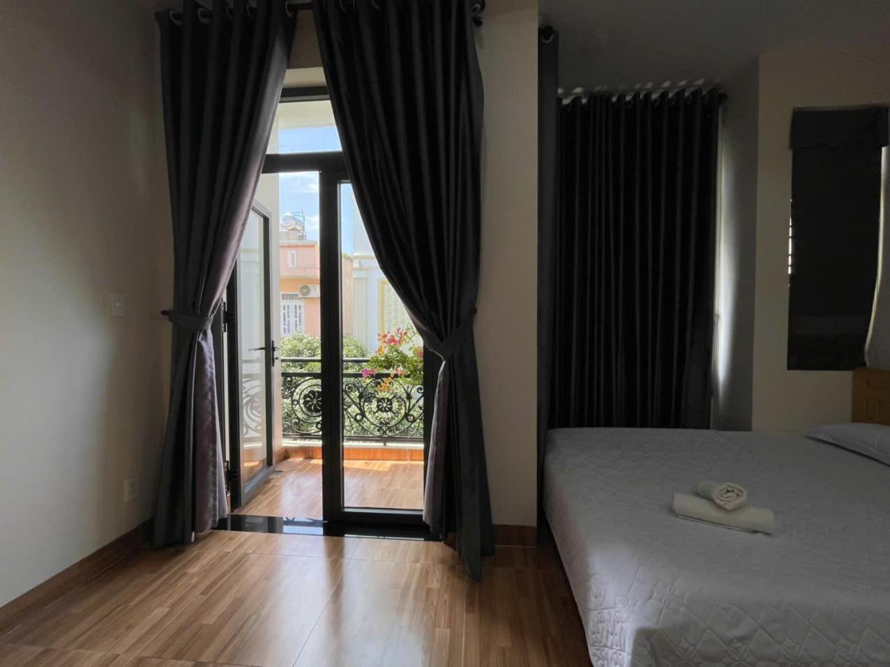 Ha Linh Motel فونج تاو المظهر الخارجي الصورة